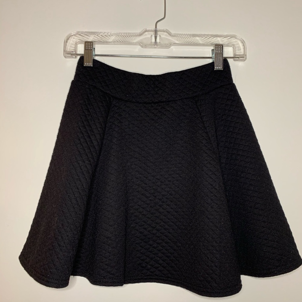 H&M black quilted mini skater skirt